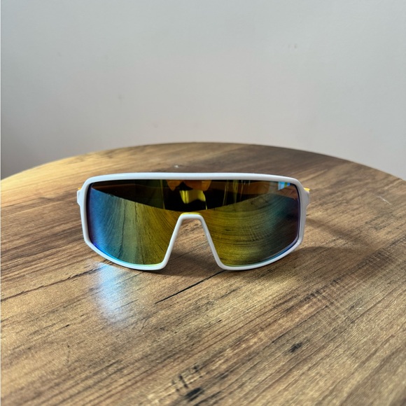 Perfect orange and white sports glasses🔸 - Picture 1 of 3